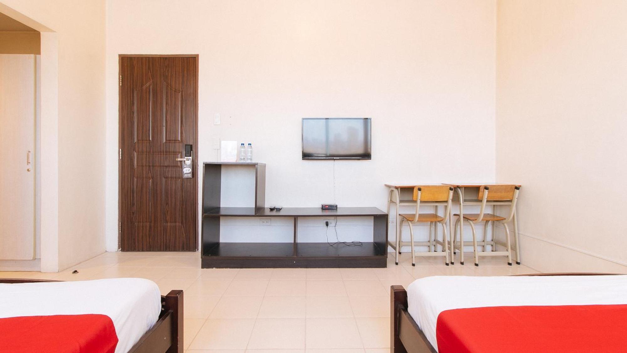Reddoorz Plus @ E Rodriguez Corner Banawe Ciudad Quezon Exterior foto