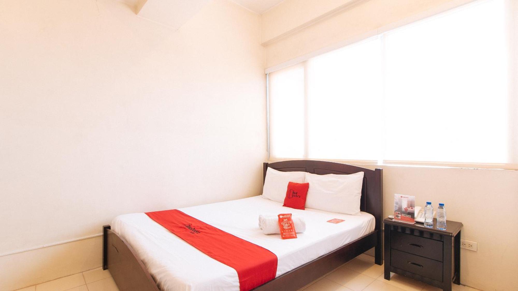 Reddoorz Plus @ E Rodriguez Corner Banawe Ciudad Quezon Exterior foto