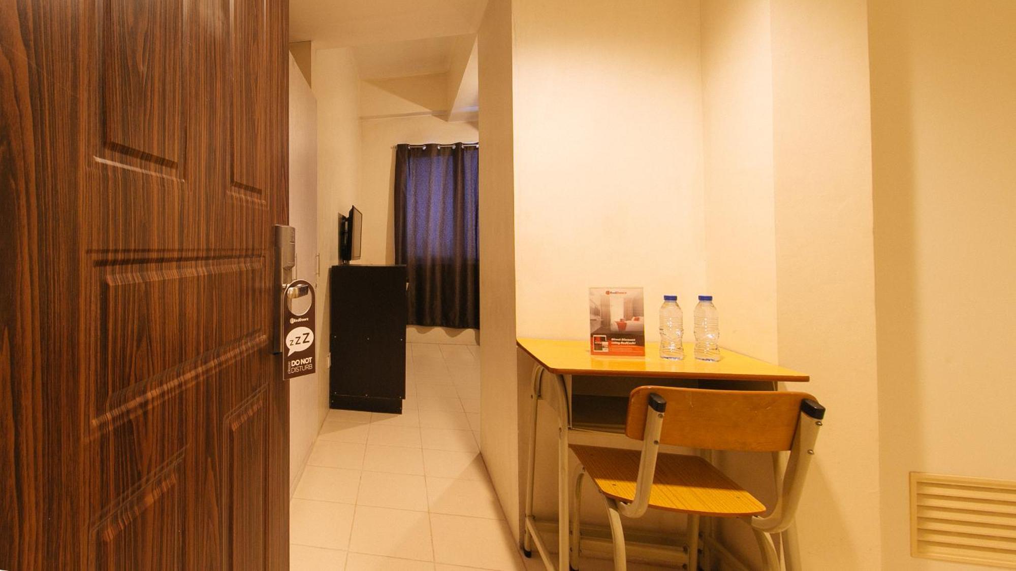 Reddoorz Plus @ E Rodriguez Corner Banawe Ciudad Quezon Exterior foto