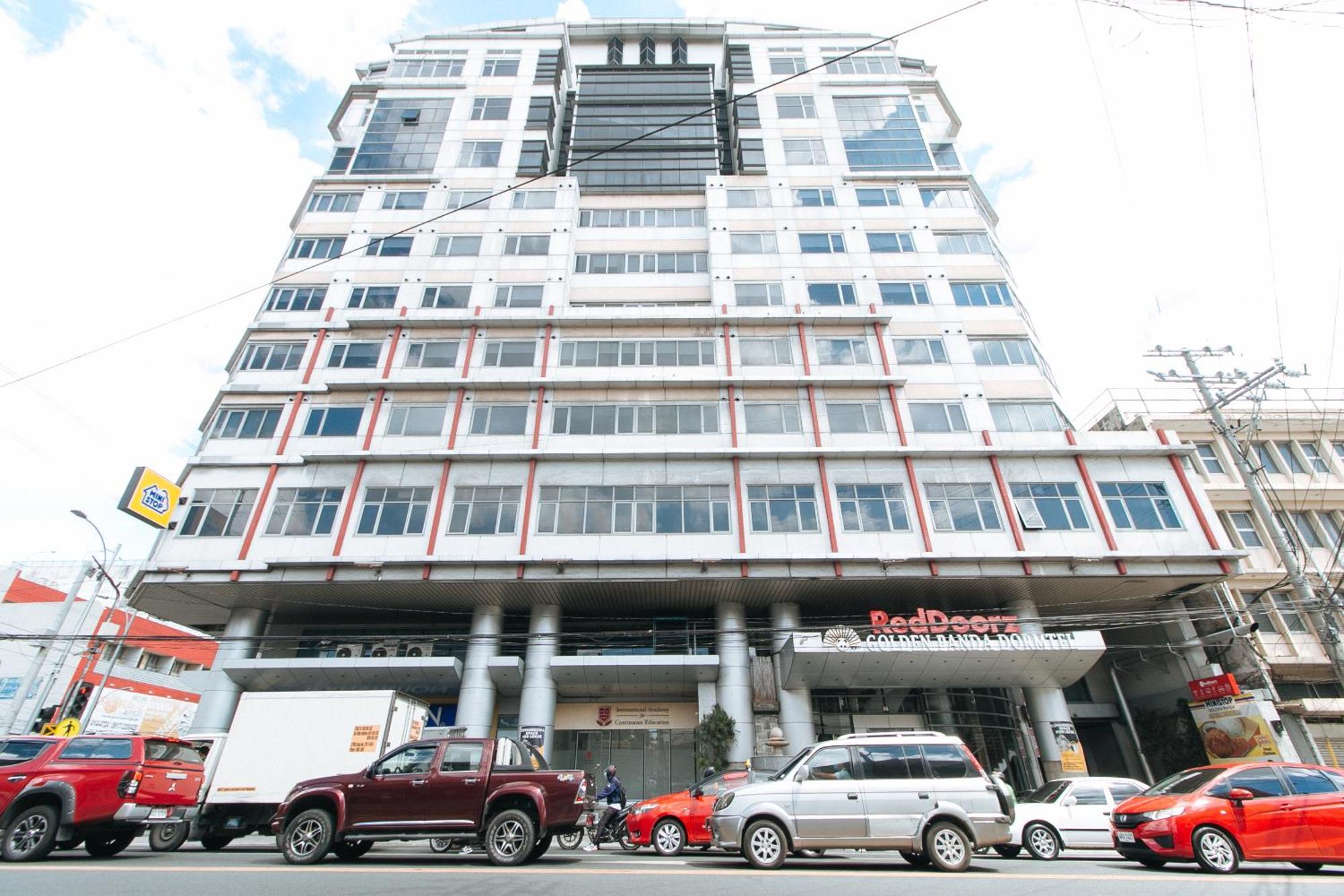Reddoorz Plus @ E Rodriguez Corner Banawe Ciudad Quezon Exterior foto